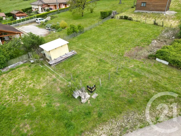 Terrain 540 m²