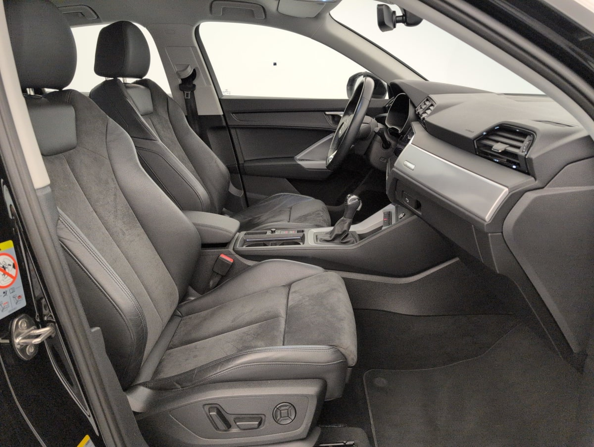 Audi Q3 Sportback — photo 9