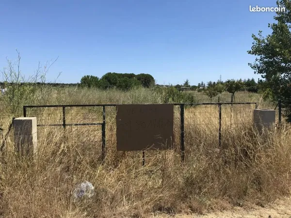 Terrain 1405 m²