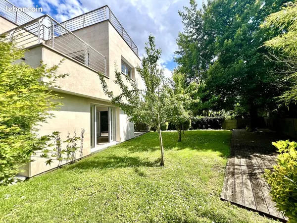 MAISON PESSAC Proche Bordeaux
