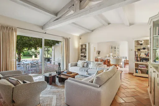 Villa 6 pièces 233 m²
