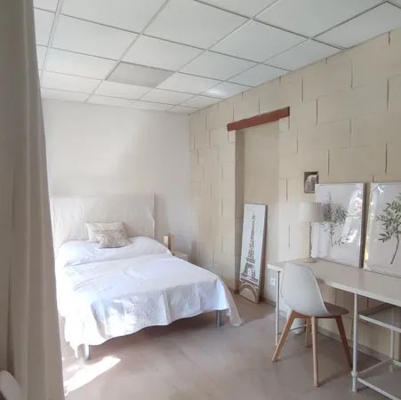 Colocation chambre étudiant 20m2 intramuros proche fac 50m