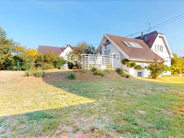 GUNDERSHOFFEN - Maison de caractère de 197 m² avec grand terrain arboré de 21 ares
