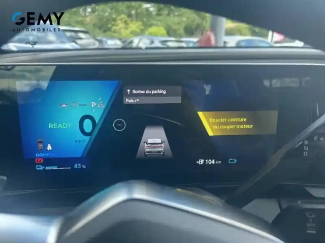 Renault Megane e-tech 220 ch autonomie confort gsr2 — photo 21