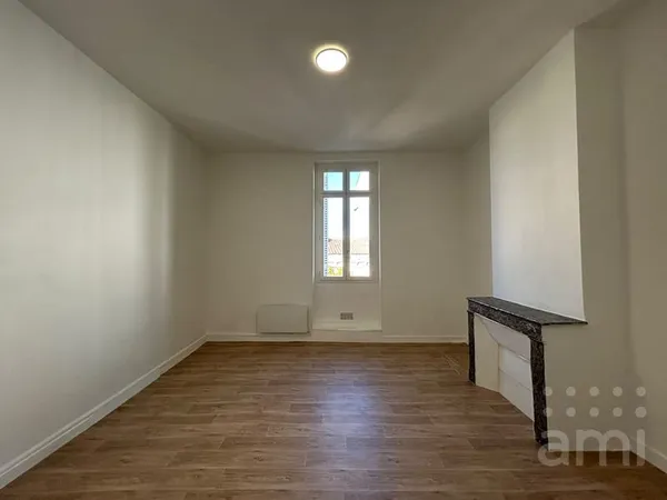 Appartement 2 pièce(s) 34.25 m2 renové