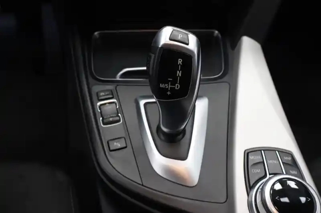 Bmw Serie 4 gran coupé 418d 150 ch bva8 — photo 71