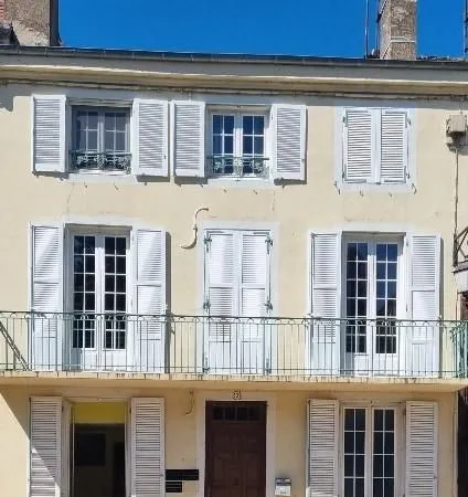Maison 8 pièces 190 m²
