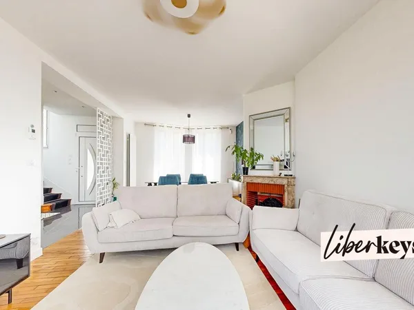 Maison 5 pièces - 110 m² - Parc de la Cloche - Entièrement rénovée - Hors couloir aérien