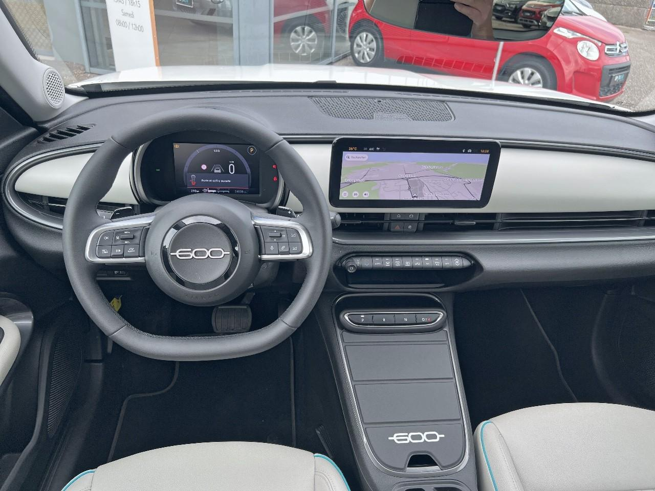 Fiat 600 1.2 hybrid 100ch dct6 la prima — photo 8