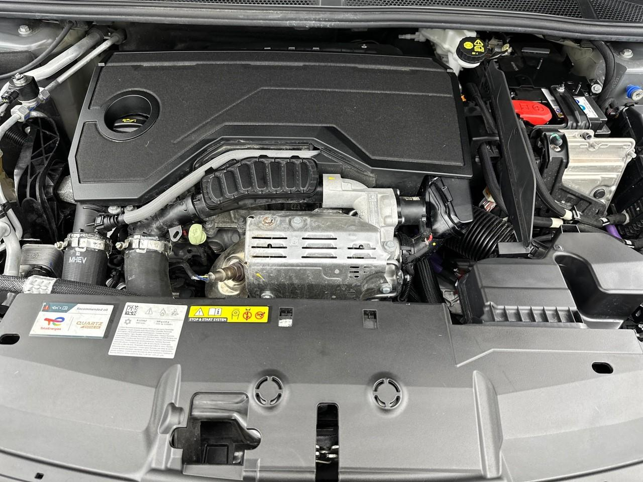 Peugeot 408 hybrid 145 e-dcs6 gt — photo 13