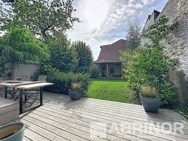 Maison 7 pièces 237 m²