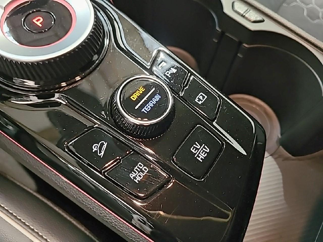 Kia Sportage 1.6 t-gdi 245ch isg hybride rechargeable bva6 4x4 — photo 23