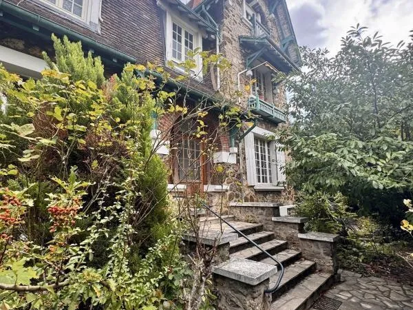 Vends t5 - 88.1 m² - Bourg La Reine 93240