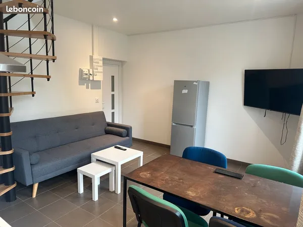 COLOCATIONS 3 ETUDIANTS - DUPLEX 65m2 - 600/pers. TOUT COMPRIS