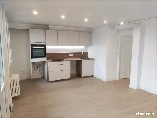 Superbe T4 lumineux de 71 m² refait à neuf - Proche centre et université