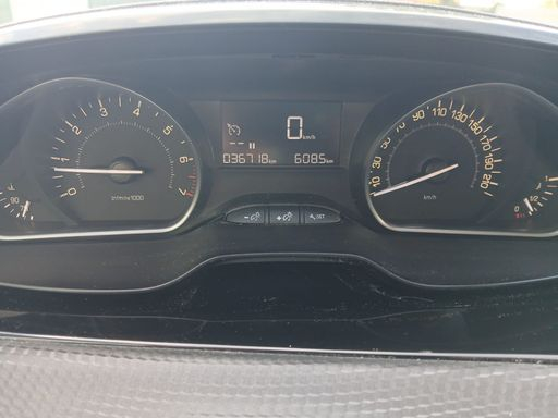Peugeot 2008 1.2 Puretech 82 - Style – 2018 – 36718 km – Essence – Boîte Manuelle — photo 24