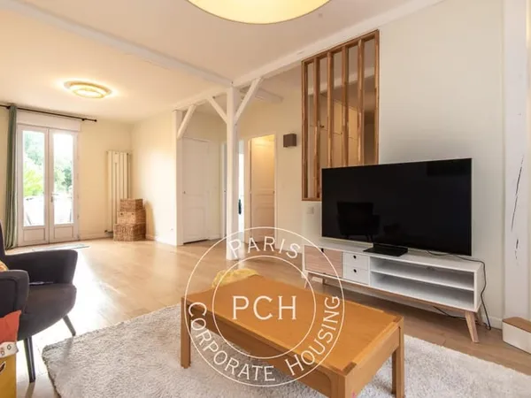 5 pièces meublé, terrasse, parking, Suresnes