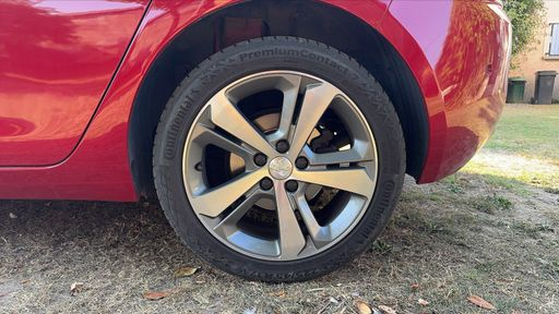 Peugeot 308 1.2 PureTech 130 - Allure Business – 2019 – 120042 km – Essence – Boîte Manuelle — photo 5