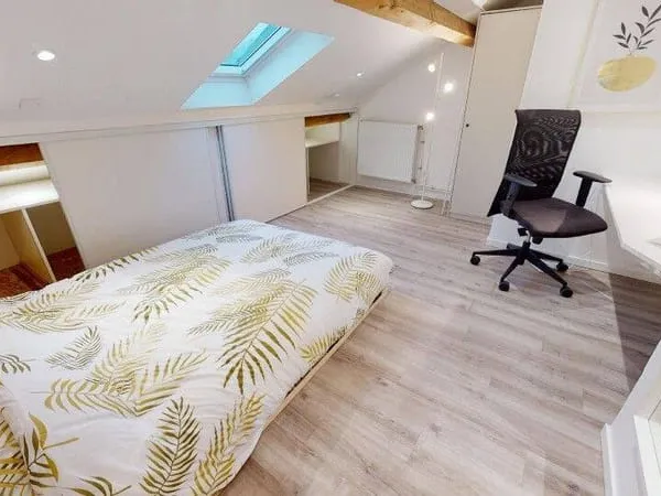 Appartement 15 pièces 9 m²