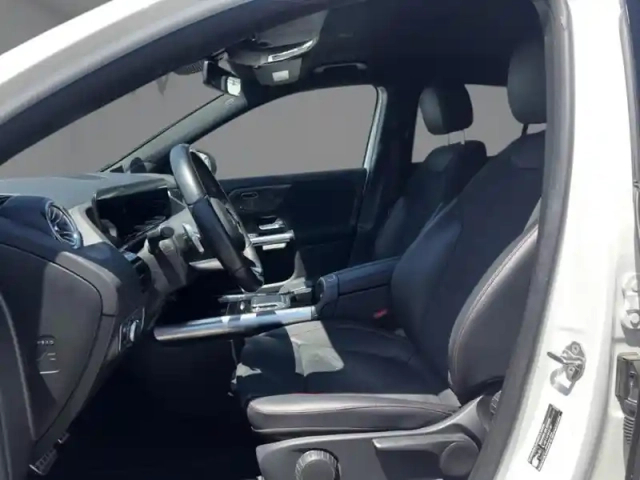 Mercedes Gla 250 e amg line — photo 19