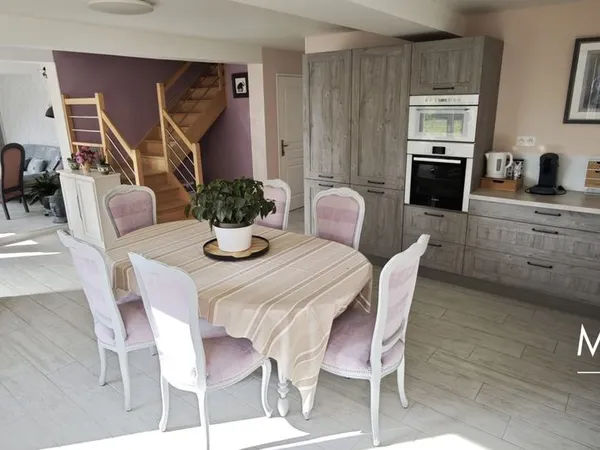 Propriété 6 pièces 192 m²