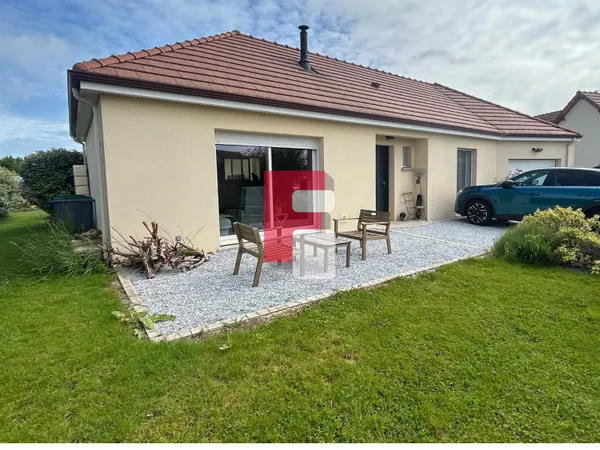 Maison de plain-pied 112 m2 avec 3 chambres et terrain de 1 100 m2 à Rosières-près-Troyes
