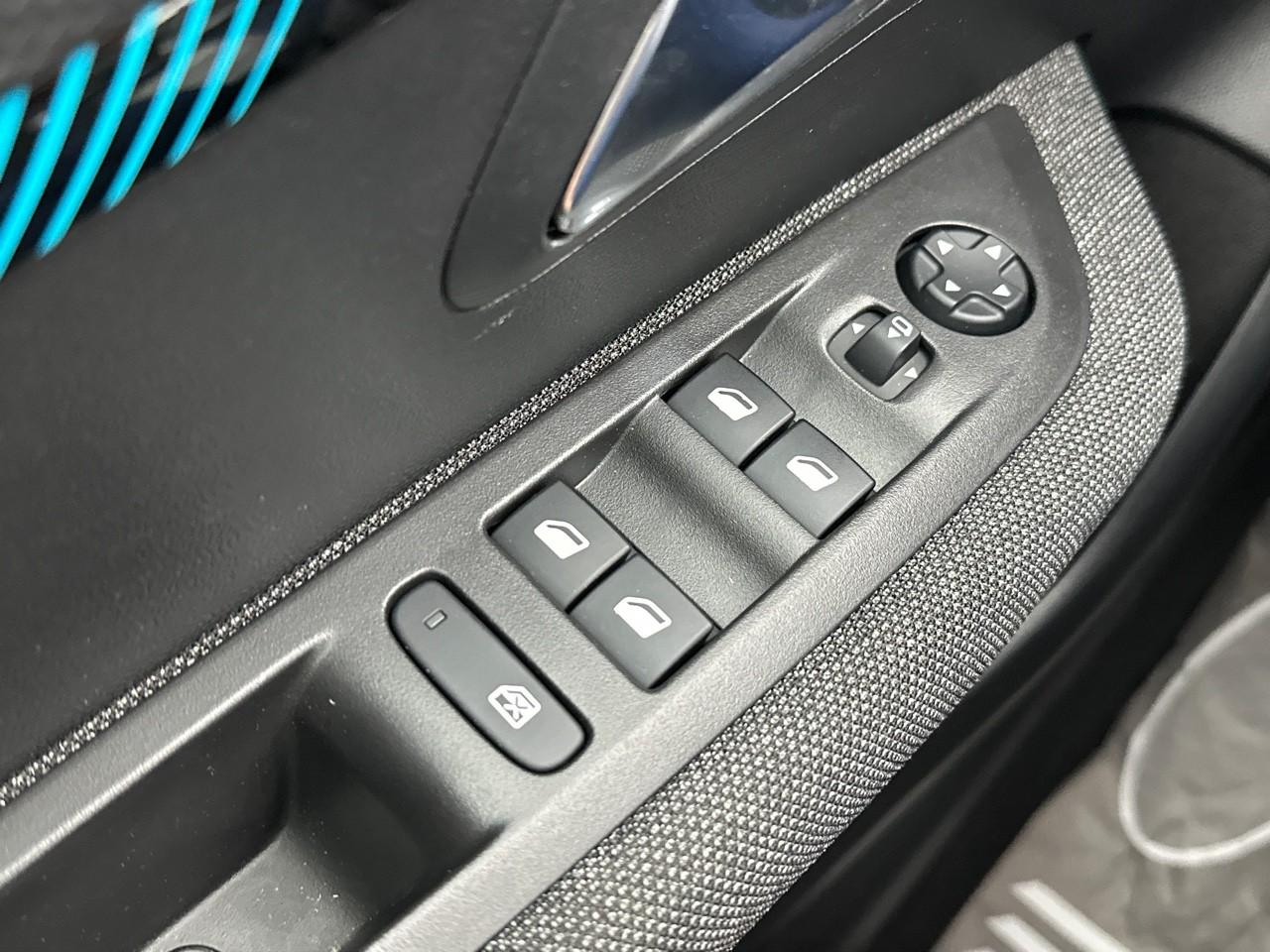 Peugeot 208 puretech 100 s&s bvm6 style — photo 15