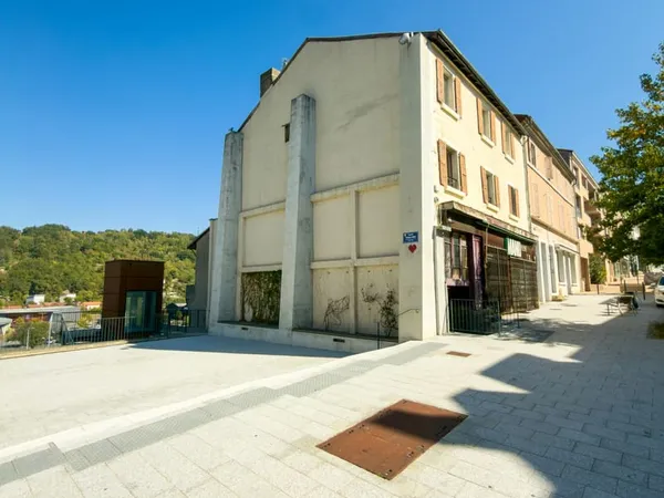 Immeuble 247 m²