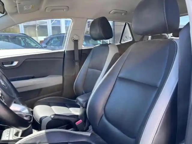 Kia Stonic 1.0 t-gdi 120ch isg premium — photo 12