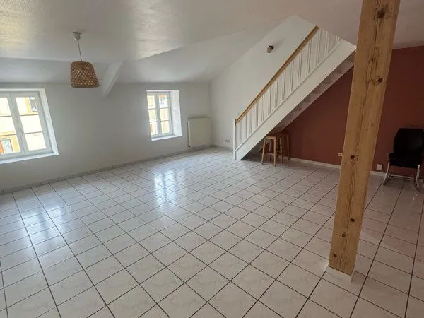 À LOUER - Bel appartement 3 pièces de 75 m² à Novéant-sur-Moselle