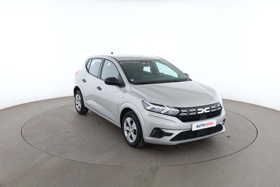 Dacia Sandero 1.0 SCe Essential — photo 7