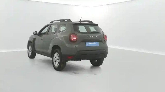 Dacia Duster eco-g 100 4x2 — photo 31