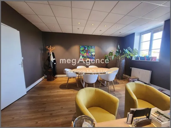Bureaux 115 m2 - centre ville/Remparts