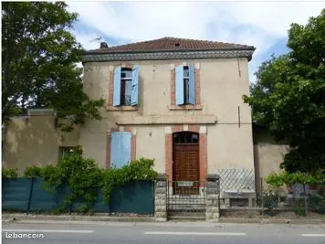 Vente d'un bâtiment d'habitation à Châteauneuf-de-Chabre "Ancienne école"