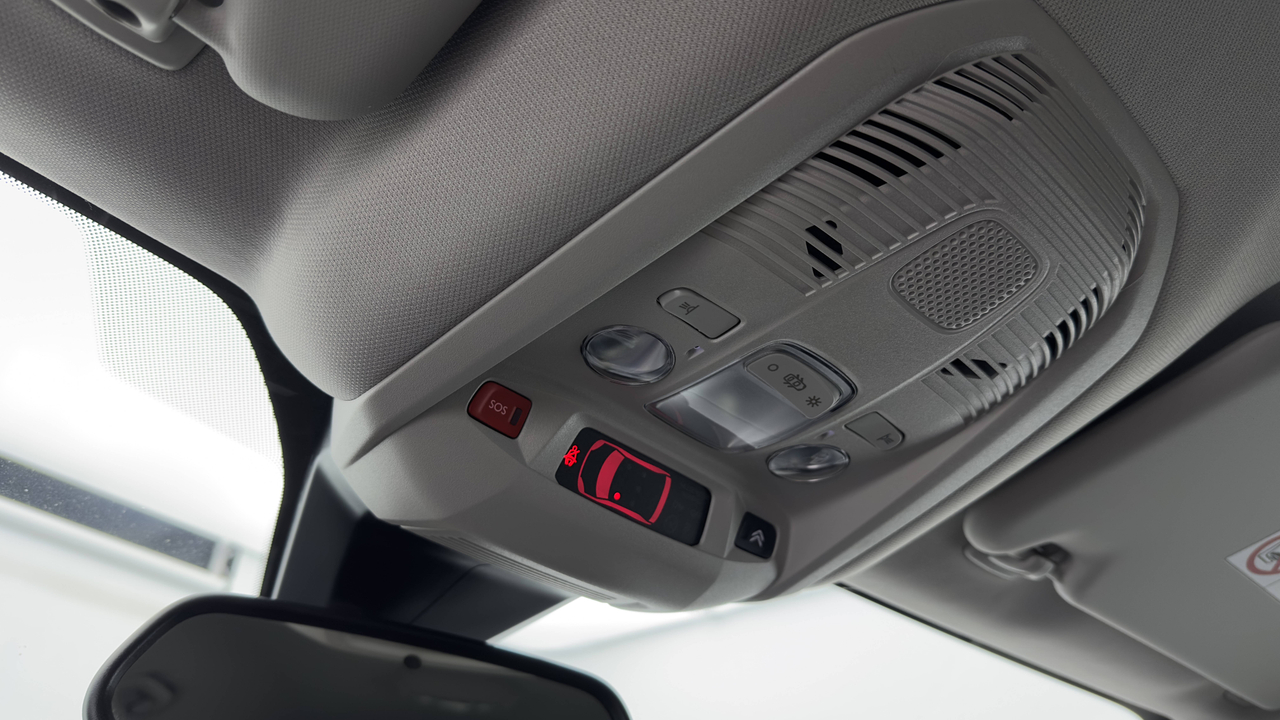 Citroen C5 Aircross Hybride Rechargeable 225 e-EAT8 — photo 37