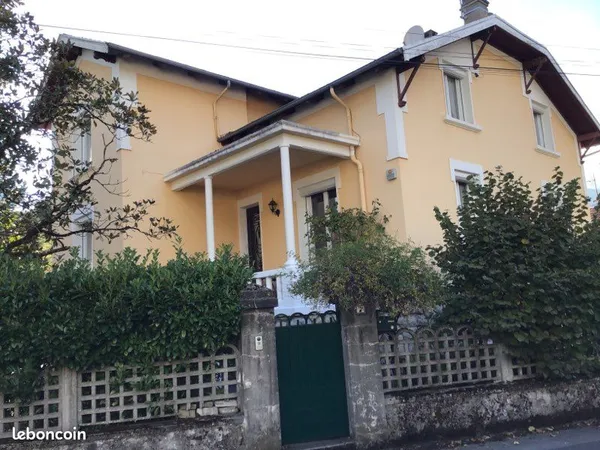 Particulier vend lavelanet 09300 villa d'architecte