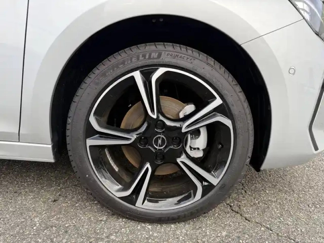 Opel Corsa 1.2 turbo 100 ch bva8 — photo 10