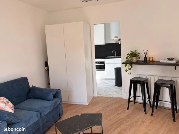 Studio meublé rénové de 20 m2 à louer à Meudon Bellevue