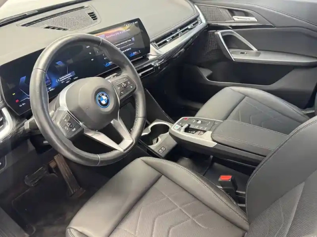 Bmw X1 i xdrive30 — photo 7
