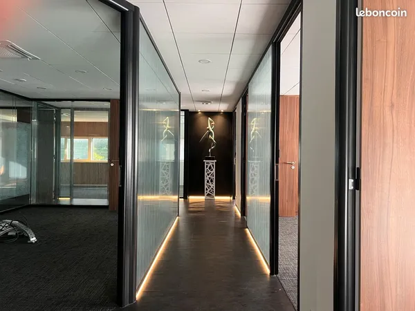 Magnifiques bureaux entre Nice et Cannes - 3 mn autoroute