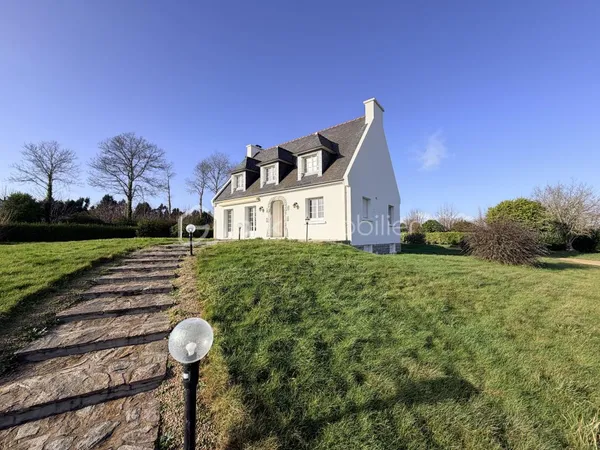 Le Volume et la Lumière : Votre Futur Foyer Familial à Concarneau