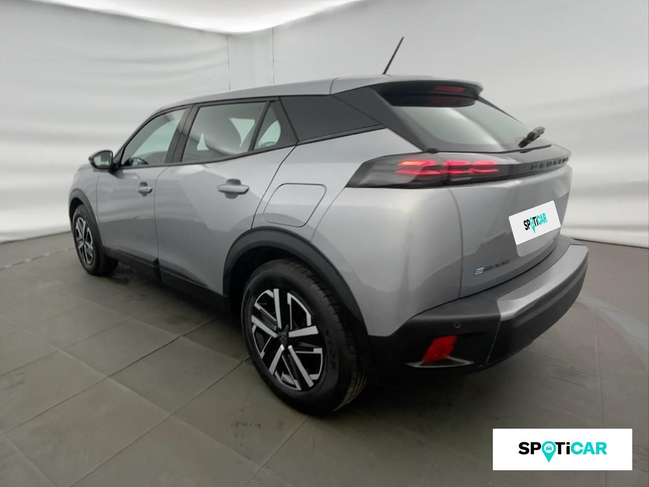 Peugeot 2008 e-2008 136ch active — photo 7