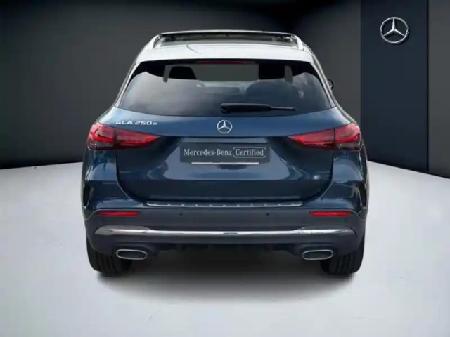 Mercedes Gla 250 e amg line — photo 24