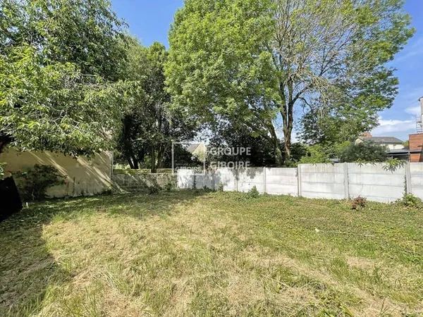 Terrain constructible 328 m²