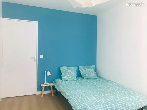 2 chambres disponible dans une colocation de trois chambres bail sans solidarite gare d oullins