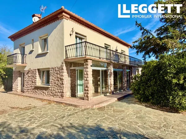 Belle maison familiale rénovée avec piscine, terrain de plus de 1 000 m² et DPE B ? Prades