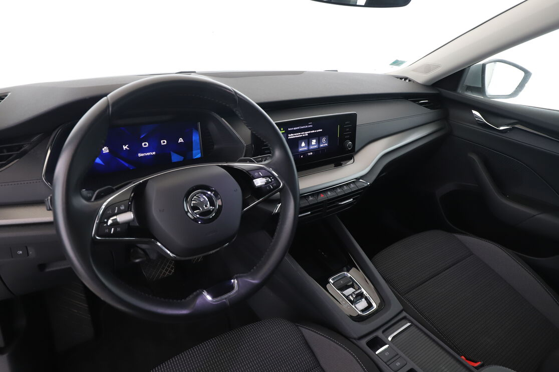 Skoda Octavia Combi 2.0 TDI Ambition DSG7 — photo 10