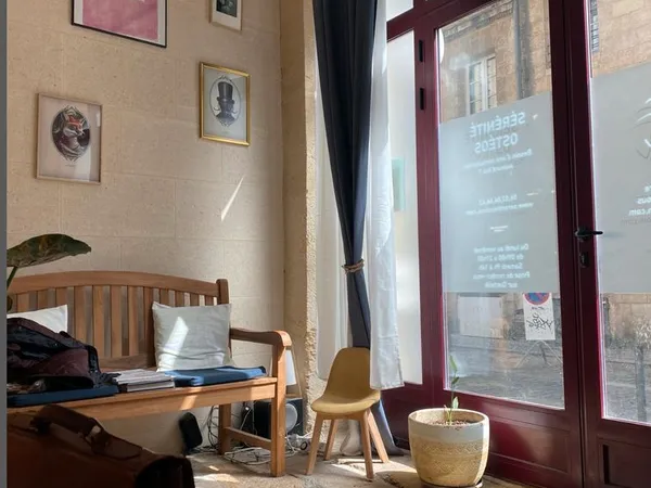 Bordeaux Centre - Saint-Pierre | Cabinet de consultation de 13 m² à louer