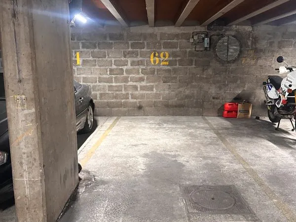 Parking motos/ scooters