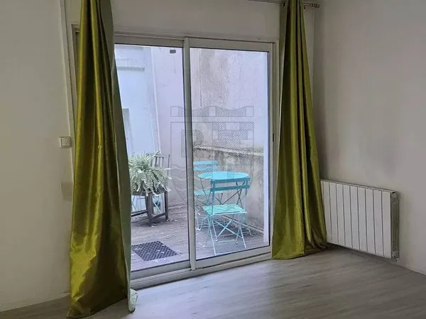 Boutique 2 pièces 105 m²